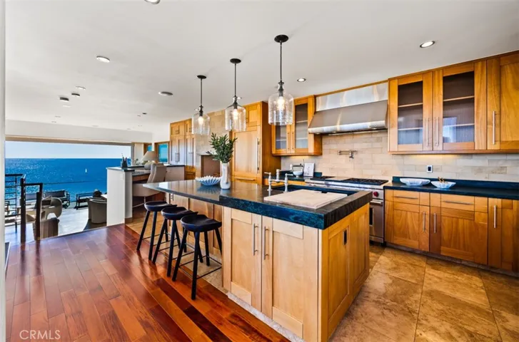 2615 Victoria, Laguna Beach, California 92651
