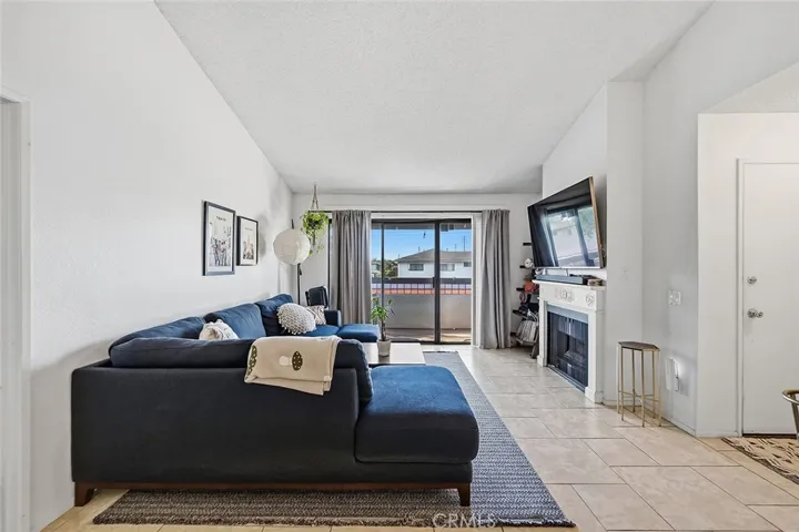 8561 Meadow Brook 205, Garden Grove, California 92844