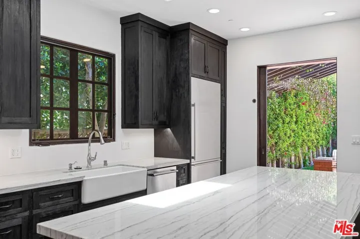 616 21st Place, Santa Monica, California 90402