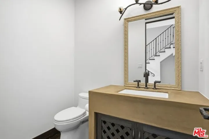 616 21st Place, Santa Monica, California 90402