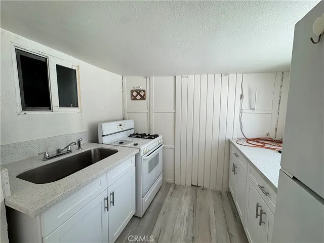 17425 Tadmore, La Puente, California 91744