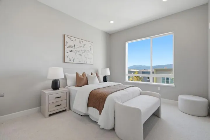 287 Llano De Los Robles Avenue 9, San Jose, California 95136