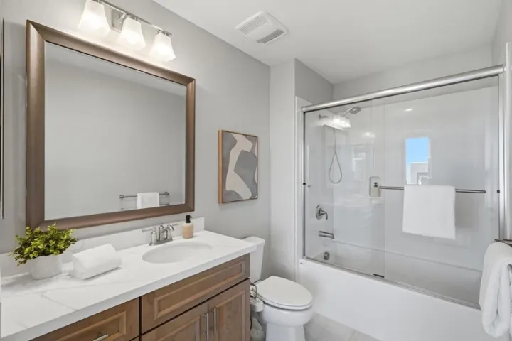 287 Llano De Los Robles Avenue 9, San Jose, California 95136