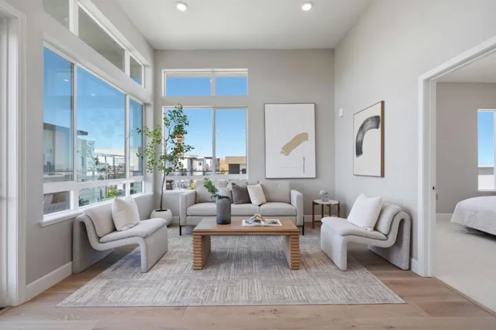 287 Llano De Los Robles Avenue 9, San Jose, California 95136