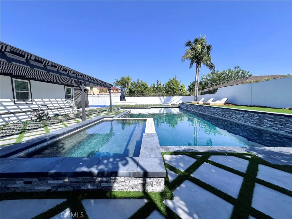 BACKYARD VIEW
