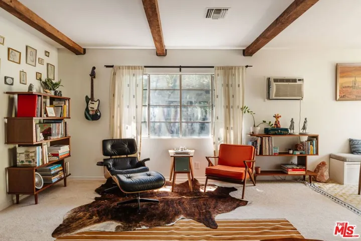 4501 Finley Avenue 10, Los Angeles, California 90027