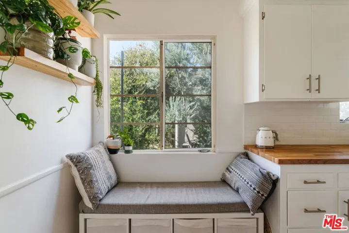 4501 Finley Avenue 10, Los Angeles, California 90027