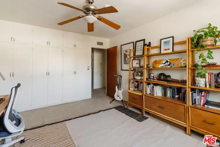 4501 Finley Avenue 10, Los Angeles, California 90027