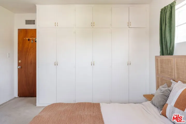 4501 Finley Avenue 10, Los Angeles, California 90027
