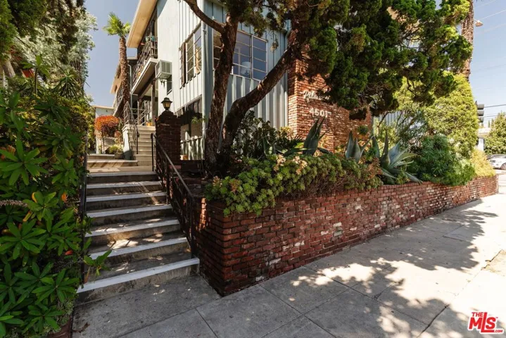 4501 Finley Avenue 10, Los Angeles, California 90027