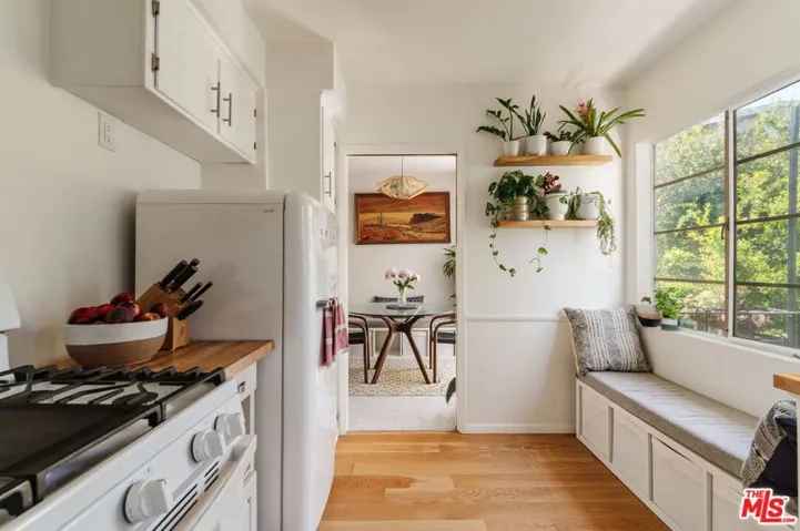 4501 Finley Avenue 10, Los Angeles, California 90027