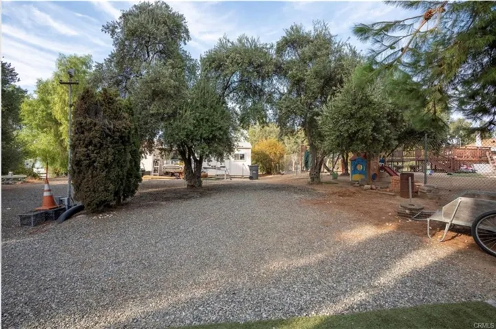 PRIVATE PARKING UNDER OLIVE TREE
