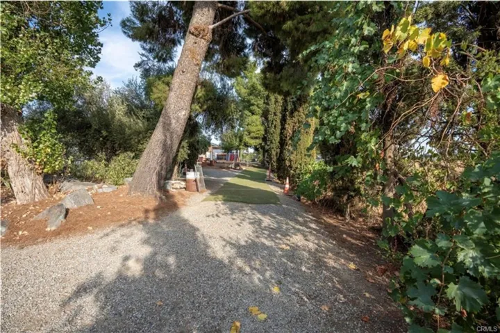 DRIVEWAY TO UNIT
