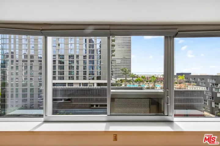 1155 S Grand Avenue 915, Los Angeles, California 90015