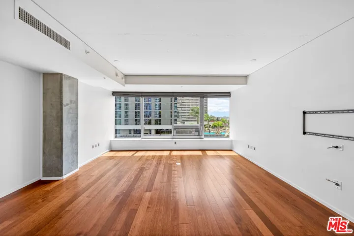 1155 S Grand Avenue 915, Los Angeles, California 90015
