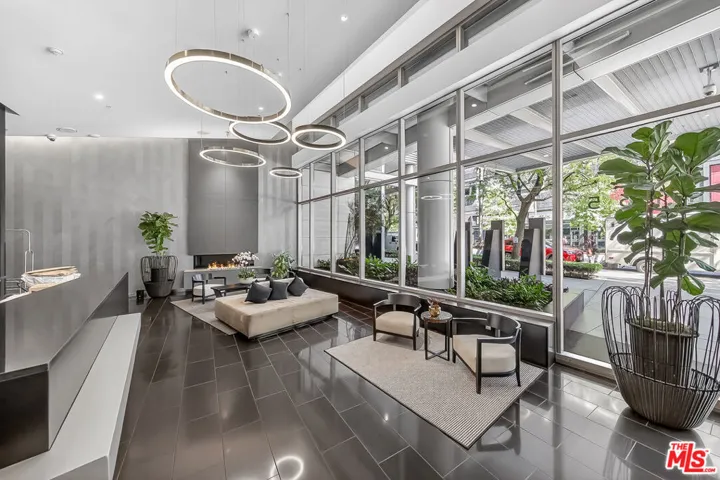 1155 S Grand Avenue 915, Los Angeles, California 90015