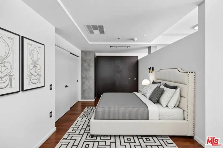 1155 S Grand Avenue 915, Los Angeles, California 90015