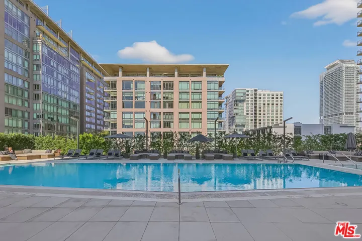 1155 S Grand Avenue 915, Los Angeles, California 90015