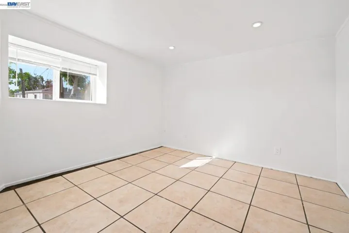 17005 Santa Fe St, Hayward, California 94541