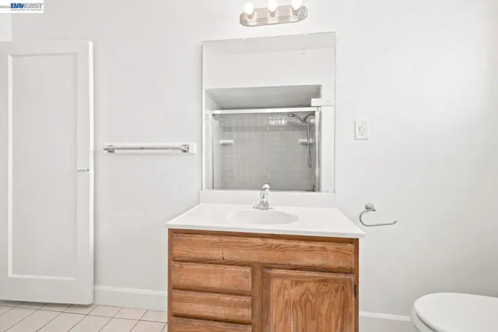 17005 Santa Fe St, Hayward, California 94541