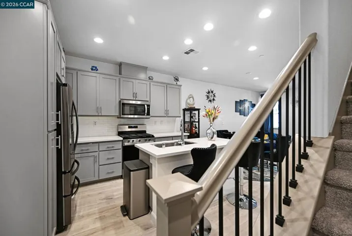 296 Laurel Knoll Dr, Martinez, California 94553