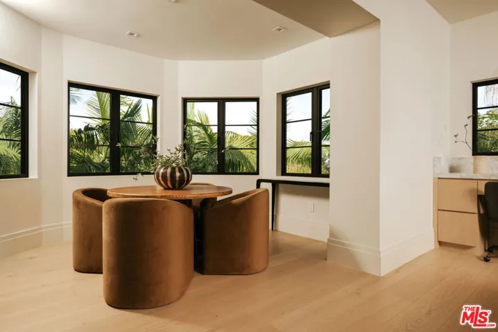 1748 Correa Way, Los Angeles, California 90049