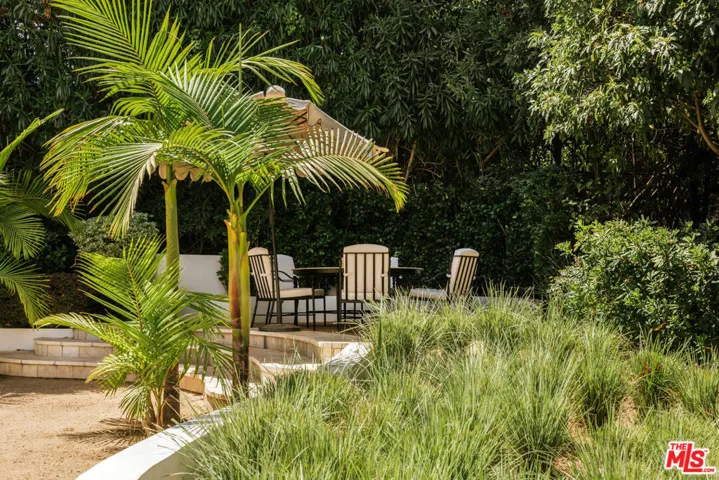1748 Correa Way, Los Angeles, California 90049