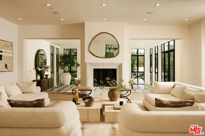 1748 Correa Way, Los Angeles, California 90049