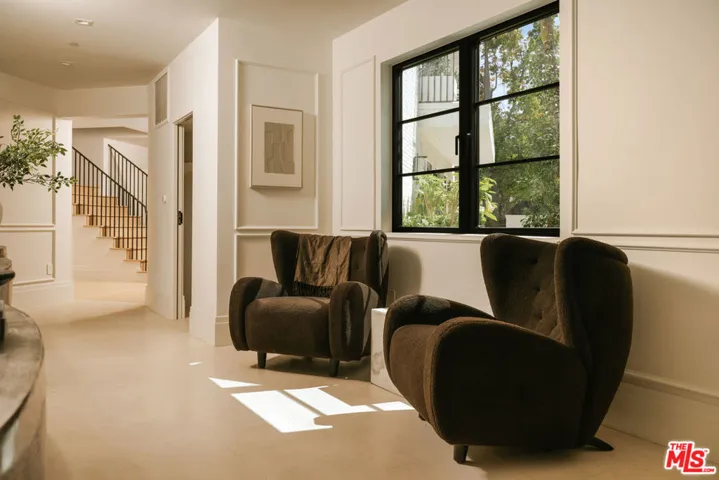 1748 Correa Way, Los Angeles, California 90049