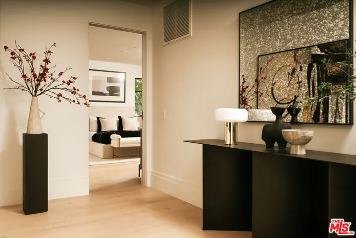 1748 Correa Way, Los Angeles, California 90049