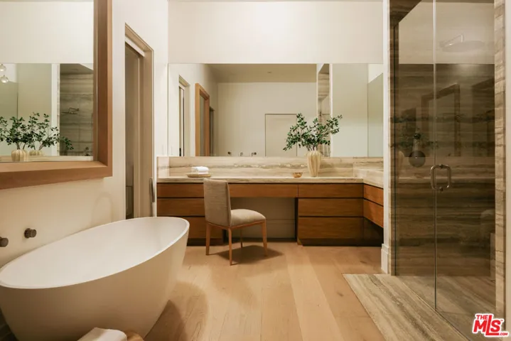 1748 Correa Way, Los Angeles, California 90049