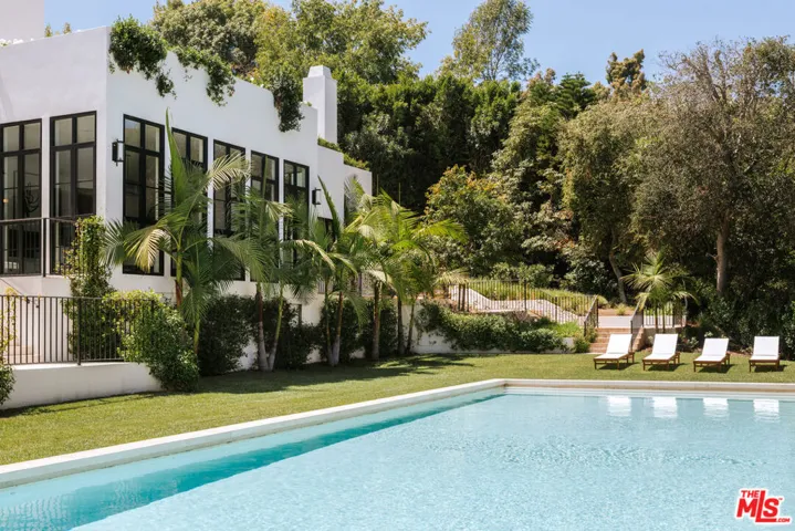 1748 Correa Way, Los Angeles, California 90049