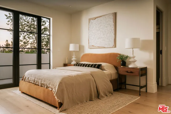 1748 Correa Way, Los Angeles, California 90049