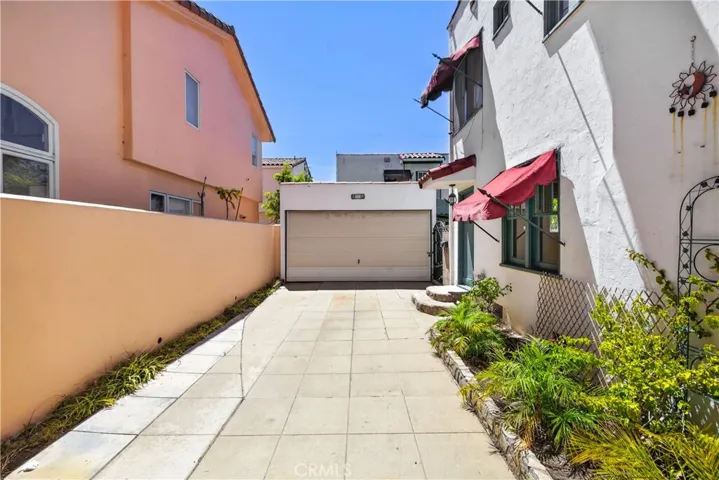 323 Park Avenue, Long Beach, California 90814
