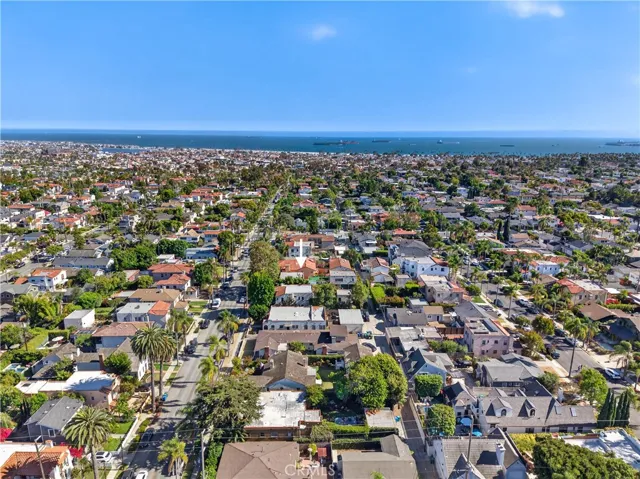 323 Park Avenue, Long Beach, California 90814