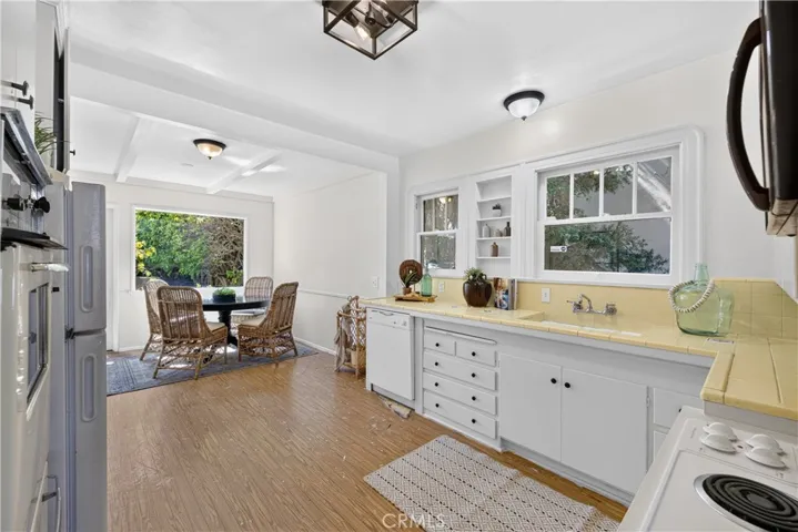 323 Park Avenue, Long Beach, California 90814