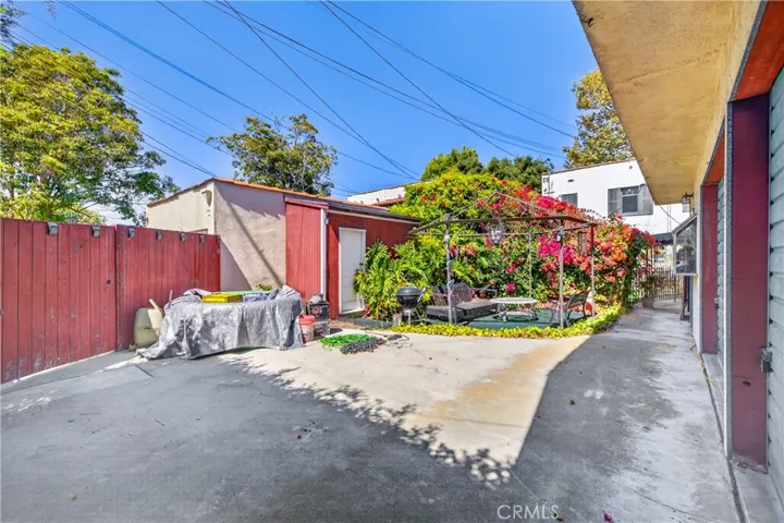 323 Park Avenue, Long Beach, California 90814