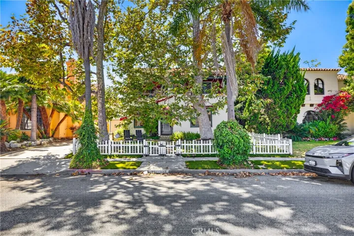 323 Park Avenue, Long Beach, California 90814