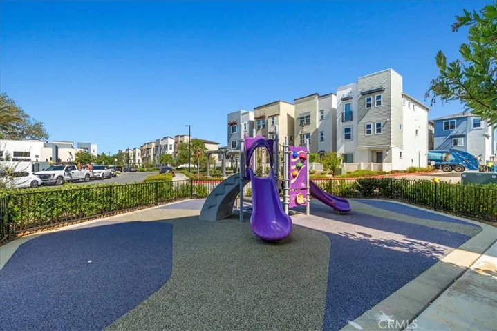 634 Daniel Freemann Cir, Inglewood, California 90301