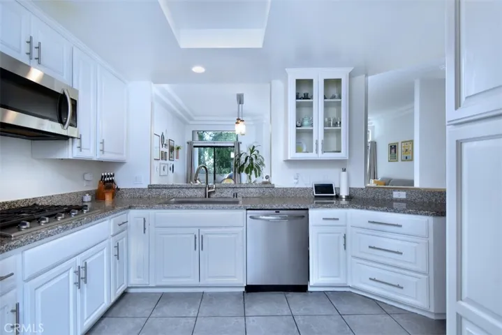 11847 Laurelwood 304, Studio City, California 91604