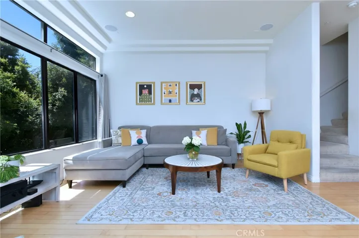 11847 Laurelwood 304, Studio City, California 91604