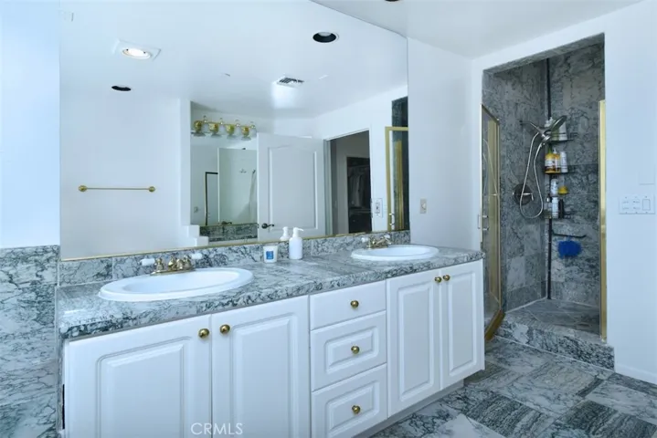 primary suite