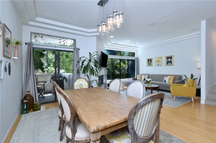 11847 Laurelwood 304, Studio City, California 91604