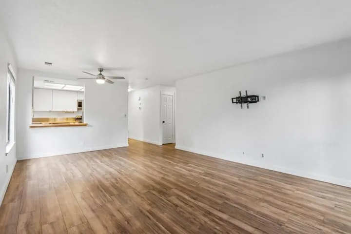 1555 Hecker Pass Road E201, Gilroy, California 95020