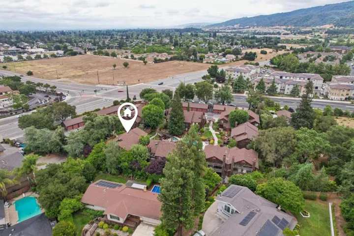 1555 Hecker Pass Road E201, Gilroy, California 95020