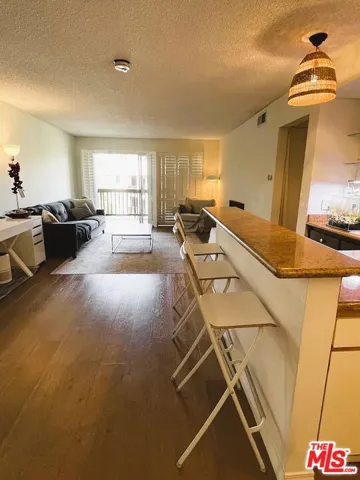 8314 Raintree Circle, Culver City, California 90230