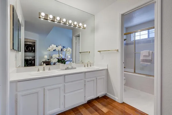 20667 Gardenside, Cupertino, California 95014