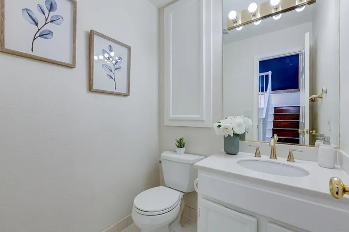20667 Gardenside, Cupertino, California 95014