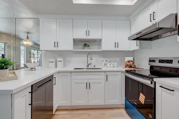 20667 Gardenside, Cupertino, California 95014