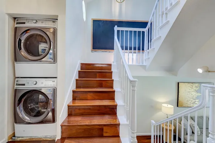 20667 Gardenside, Cupertino, California 95014